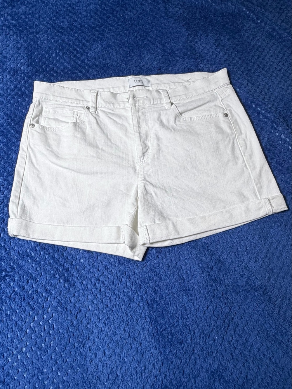 LOFT White Rolled-Cuff Cotton Jean Shorts Size 4